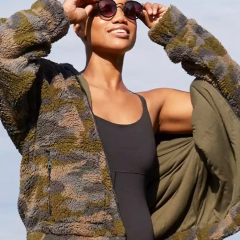 AERIE Offline Oversized Camo Sherpa Hooded Jacket